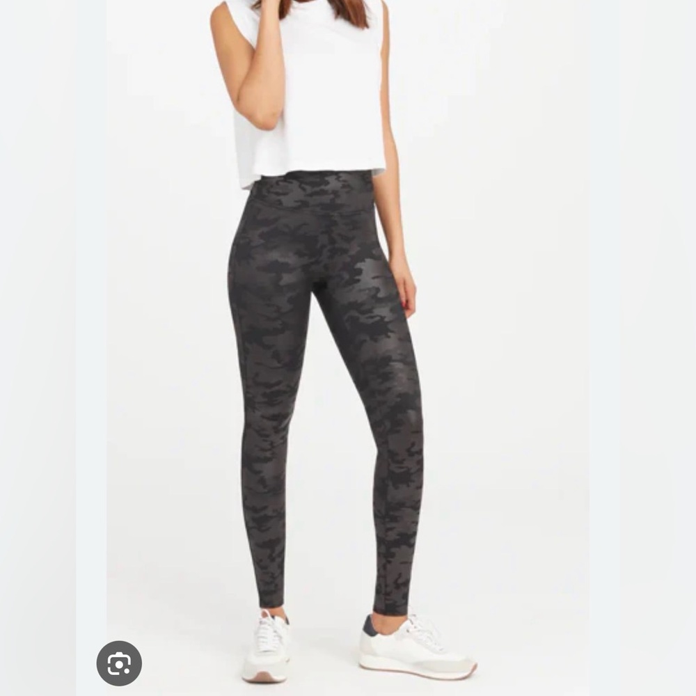 SPANX faux leather camo Leggings large